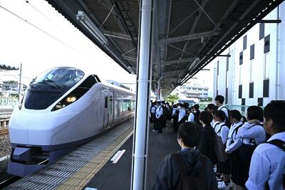 常磐線乗車。停車時間は６０秒。生徒たちに緊張が走ります。